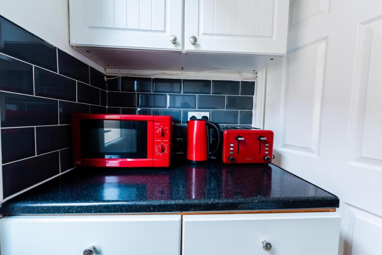 The Private Villa, Northampton Centre, 9 Beds, 5 Bedrooms, Sleeps 12 Esterno foto